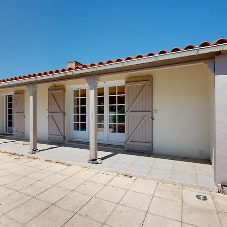 Des Vagues Holiday home *